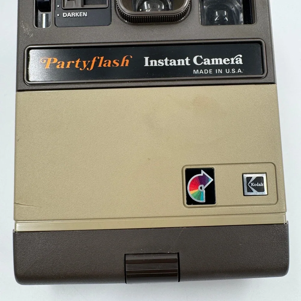 Kodak Partyflash Instant‎ Camera Vintage Tan Brown Made in USA Electronic Flash